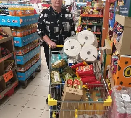 Seniorzy ze Zwierzynka uczyli się pierwszej pomocy na spotkaniu z ratownikiem medycznym