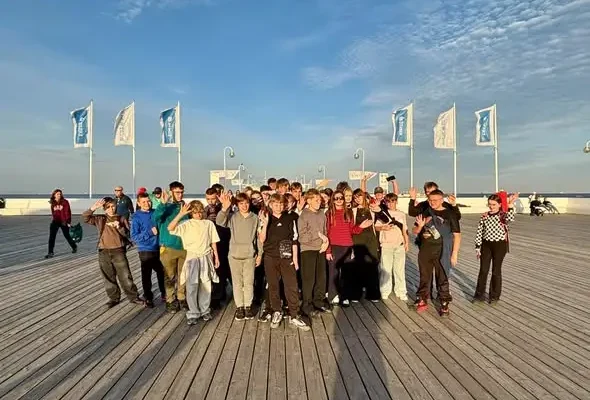 Uczniowie ze Zwierzyna zwiedzają Muzeum II Wojny Światowej i Westerplatte