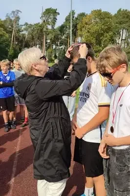 Dzień sportu szkolnego w Dobiegniewie – emocje, rywalizacja i wspólna zabawa