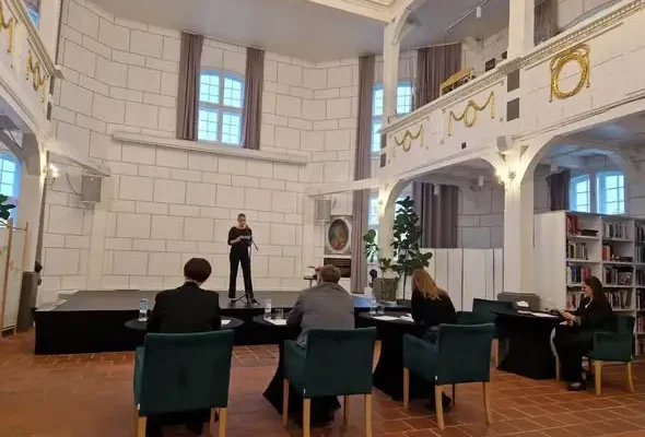 Maria Grupińska z klasy 3a LO wygrała potyczki językowe w Sierakowie