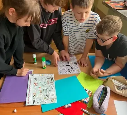 Klasa 3B ze Strzelec Krajeńskich tworzy własne gry planszowe